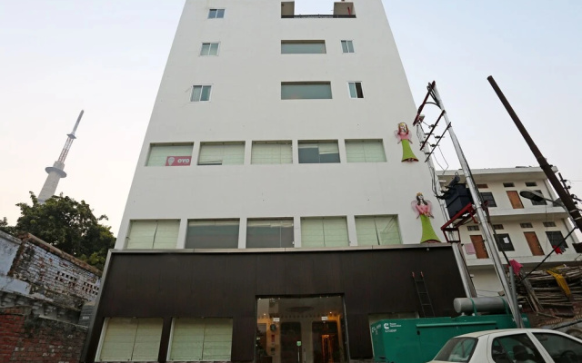 OYO Flagship 120 Gupta Inn Cantonment