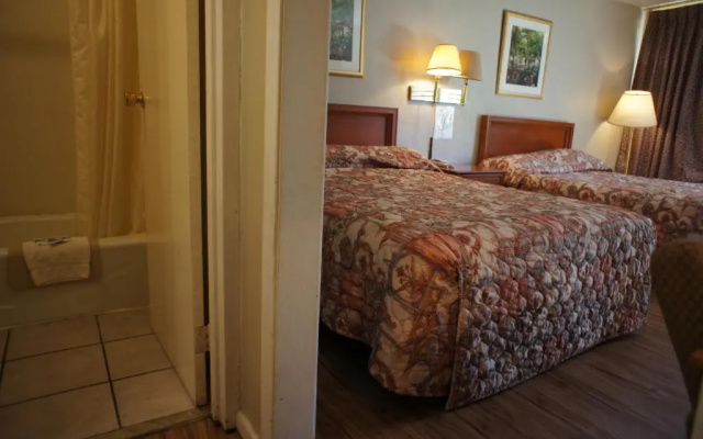Executive Inn & Suites