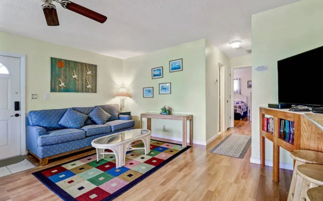 1335 Santos Rd-upstairs Unit