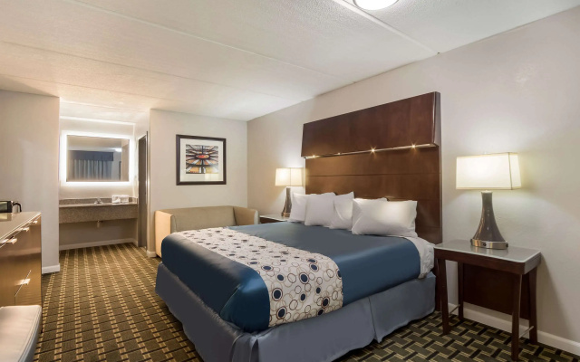 Rodeway Inn Greenwood