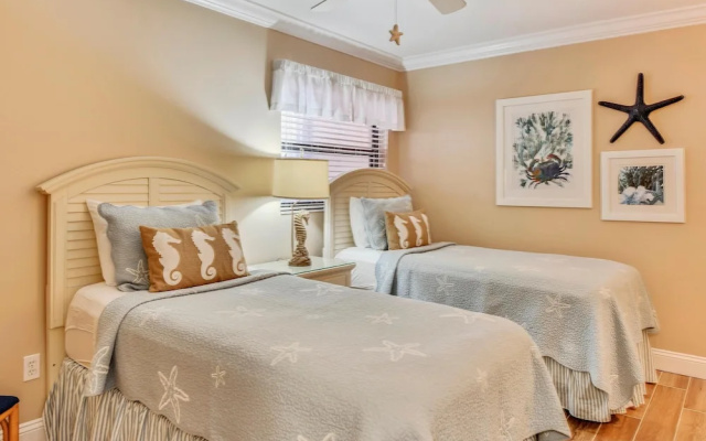 Emerald Isle 401 Fully Updated/beach Front/amazing View!