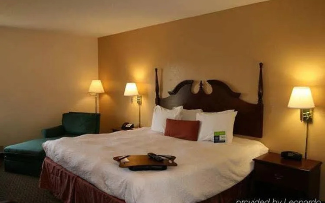 Homestead Inn East