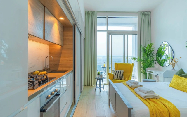 Sky-High Marina Chic