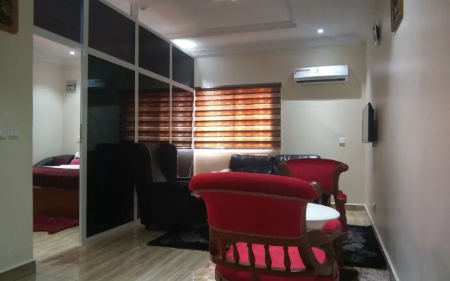 Alim Royal Hotel & Suites