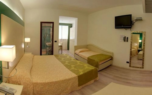 Green Park Hotel
