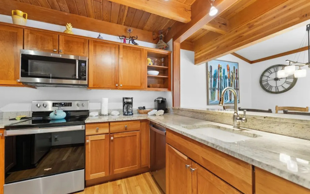 Tennis Townhome #1327 : 2, 225