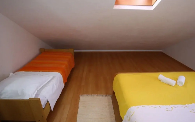 Apartments Boro - Two Bedroom Apartment With Terrace