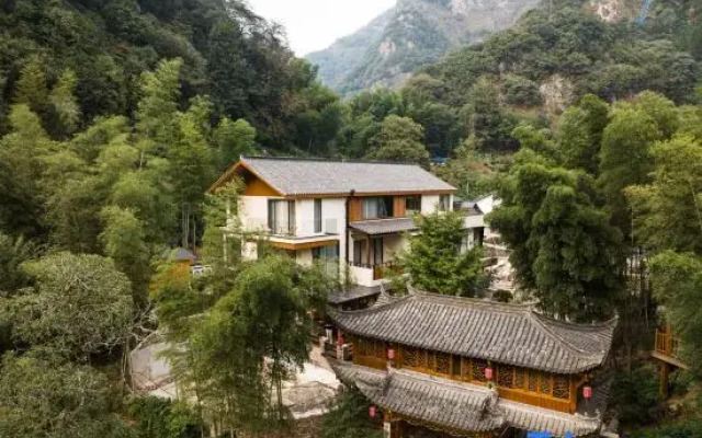 Yixi Shanfang Homestay (Yuxian Shuimo Tingxi Scenic Area)