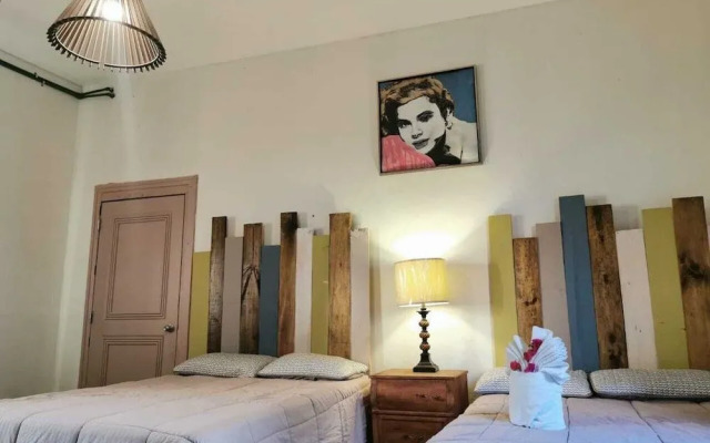 Hostel Punto 72