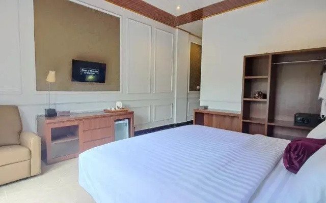 Gili Beachfront Suites