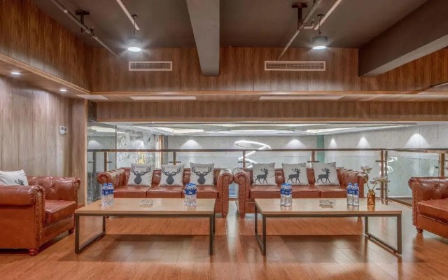 Tengguan Hotel (Zhangzhou High-speed Railway Station Southwest Business and Trade City)