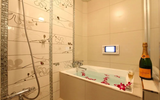 LUSSO CROCE URBAN RESORT - Adult Only