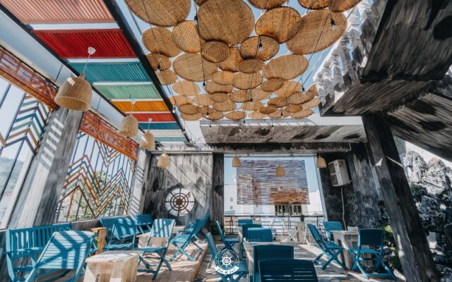 Sea & Sail Hostel