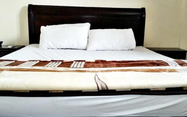 Fortville Hotel - Lahore