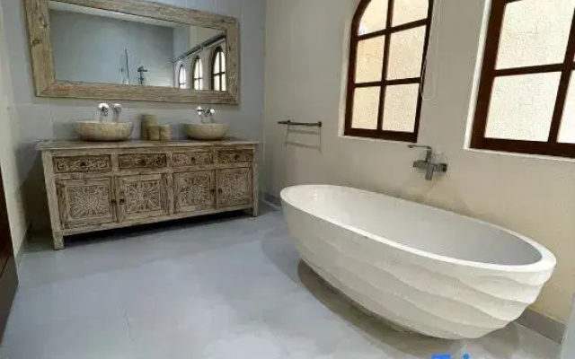 Luxury 3 Bed Pool Villa in Paradise
