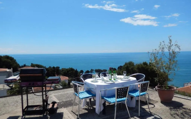 3 Bedroom Apartment Ulcinj