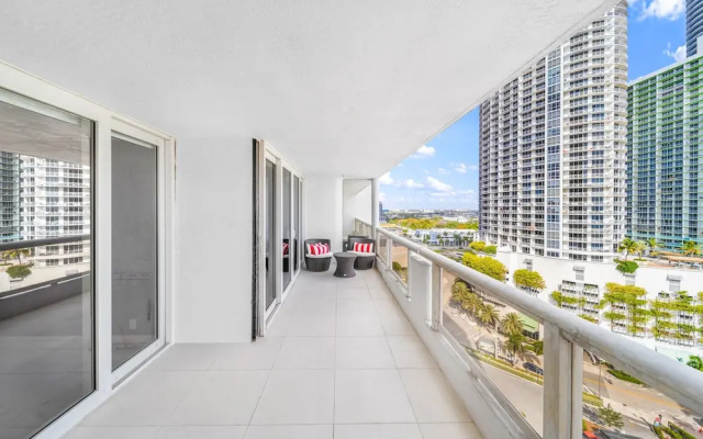 Spacious One Bedroom Centrally Located