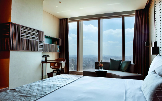 Nanjing Golden Eagle International Hotel