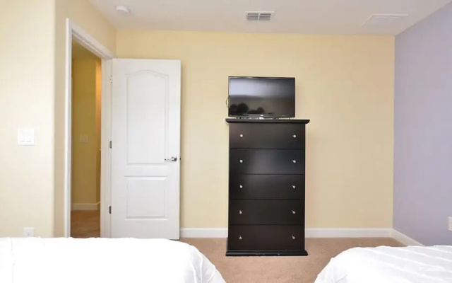 1424 Rolling Fairway Drive