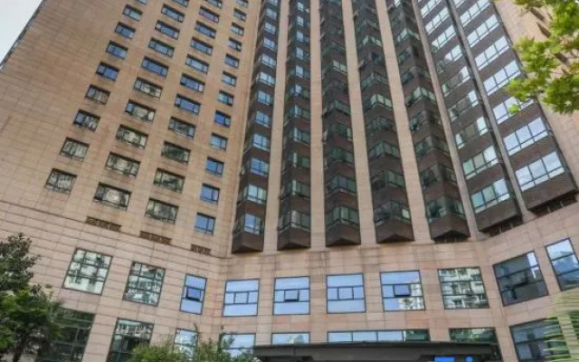 Jing'an Ziyuan Apartment