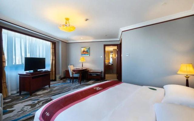 Golden Ocean Hotel
