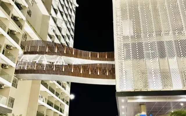 The Sóng 5-Star Apartment Vung Tau. Free Pool & Near Beach - ViVi Home