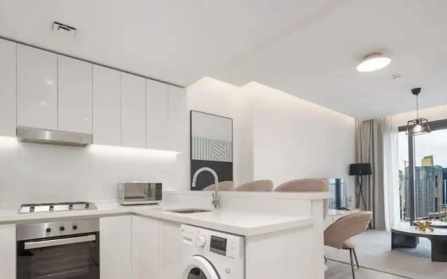 LUX The Business Bay Executive Suite