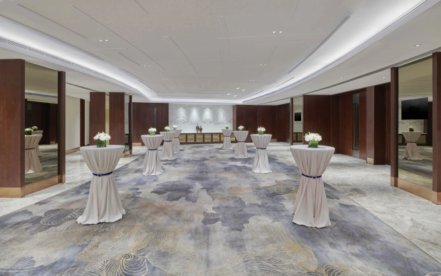 Crowne Plaza Zhuhai City Center by IHG