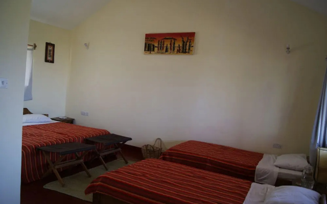 African Sunrise Lodge and Campsite