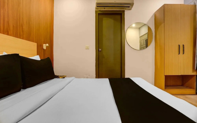 Townhouse Mumfordganj APS Inn