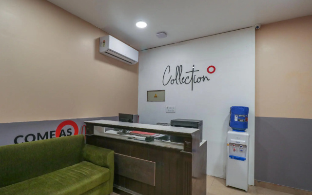 OYO 48230 Collection O Swarna Banquet BHU Rd