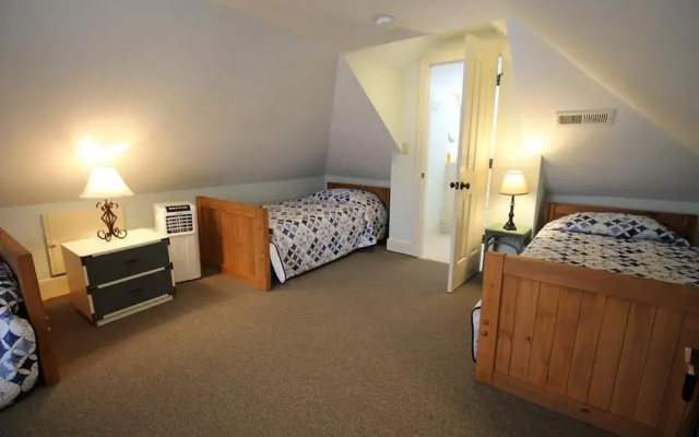 Delaware Avenue 32A