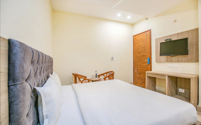 Fabhotel Melano