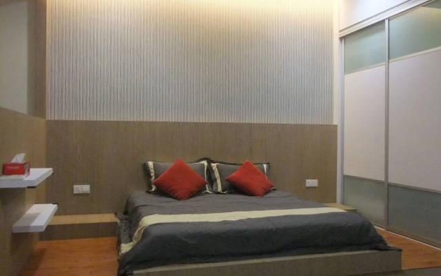iBook 1 - Luxury Holiday Homestay