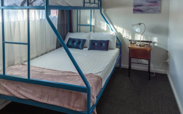 Wesley Art Studio Paint And Stay Plus Tour Hostel