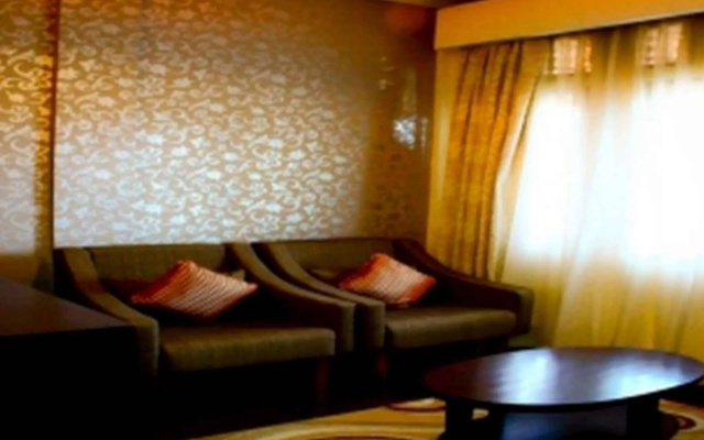 New Ayuda Hotel