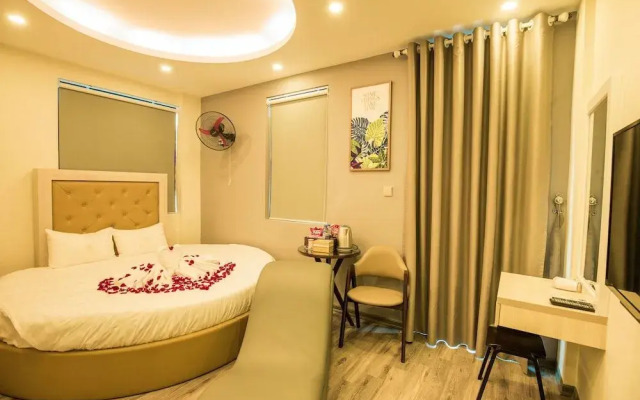 Golden hotel