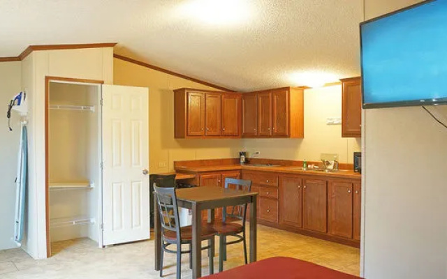 Eagle Inn and Suites Dilley