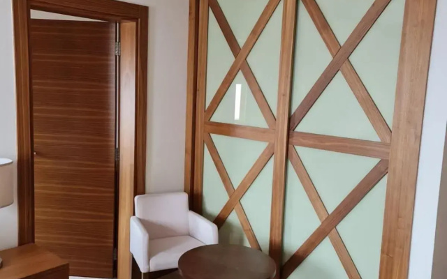 Apartment B513