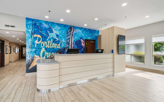 Best Western Lake Oswego/Portland Hotel & Suites