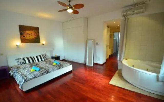 Hi-End Apartment