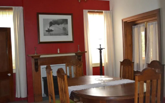 Stoke House Bed and Breakfast