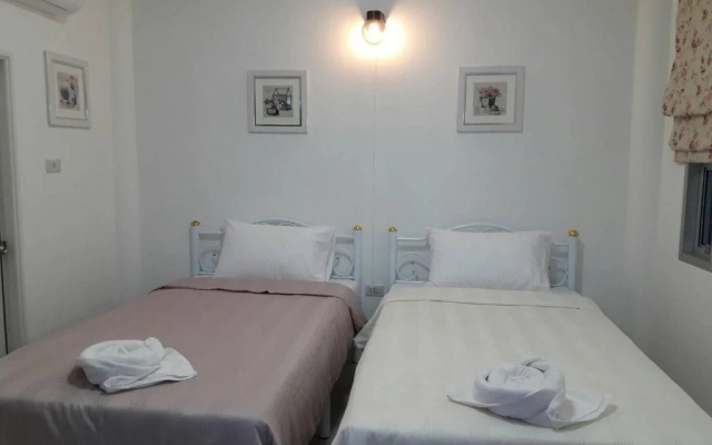 Baansuan Keb Tawan Resort