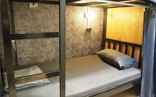 Bed Space Hostel