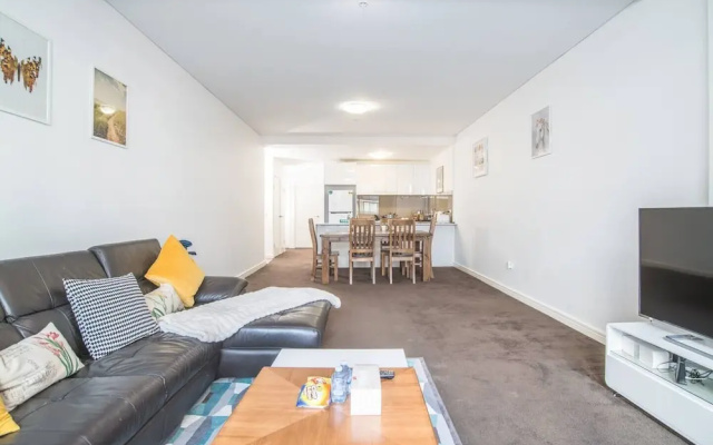 2bed2bath APT at Wolli Creek+P* Close to Airport