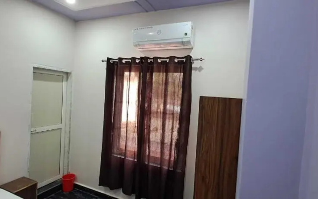 Oyo Harsh Hotel