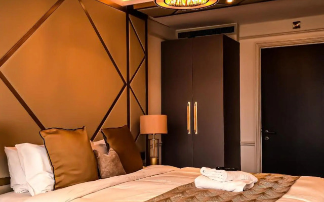 Seven Hotel