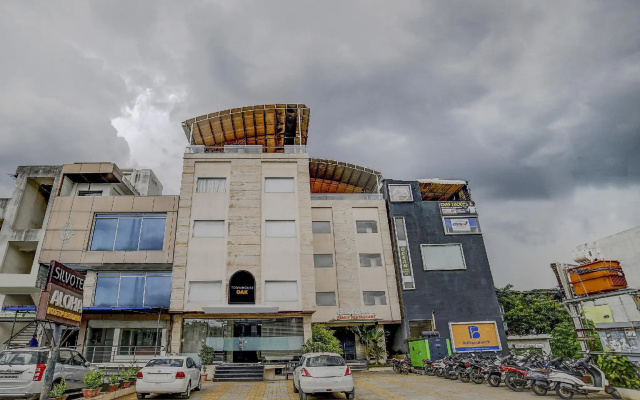 Townhouse OAK Hotel Silvotel
