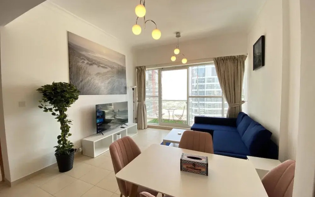 Lux BnB MayFair Tower Business Bay