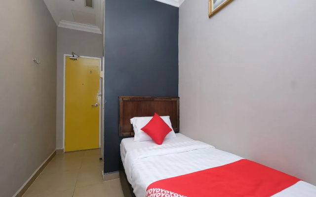 Nice Stay Hotel by OYO Rooms